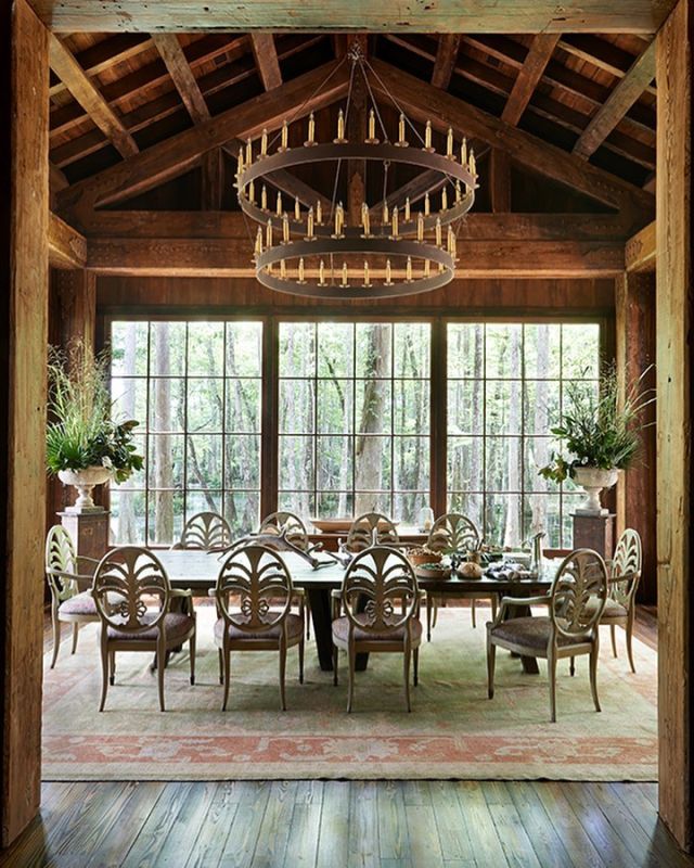A favorite holiday gathering spot overlooking a swamp 🍽🦃🐊#givingthanks #partybarn #swampview  #rusticdesign. 📸 @alisongootee  @gardenandgun
